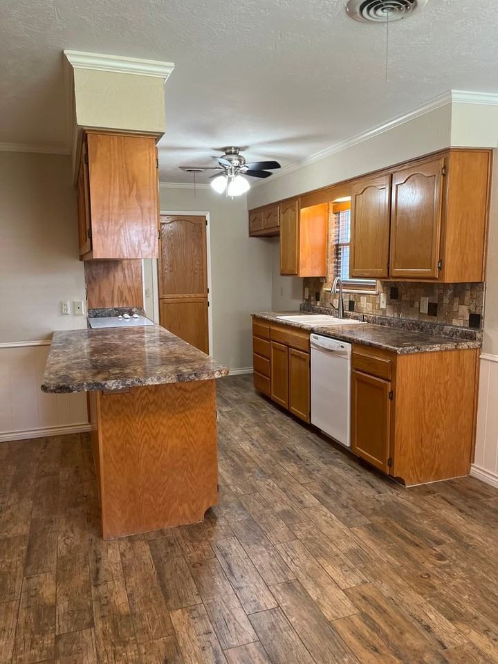 5123 Mesa Cir - Photo 4 of 22