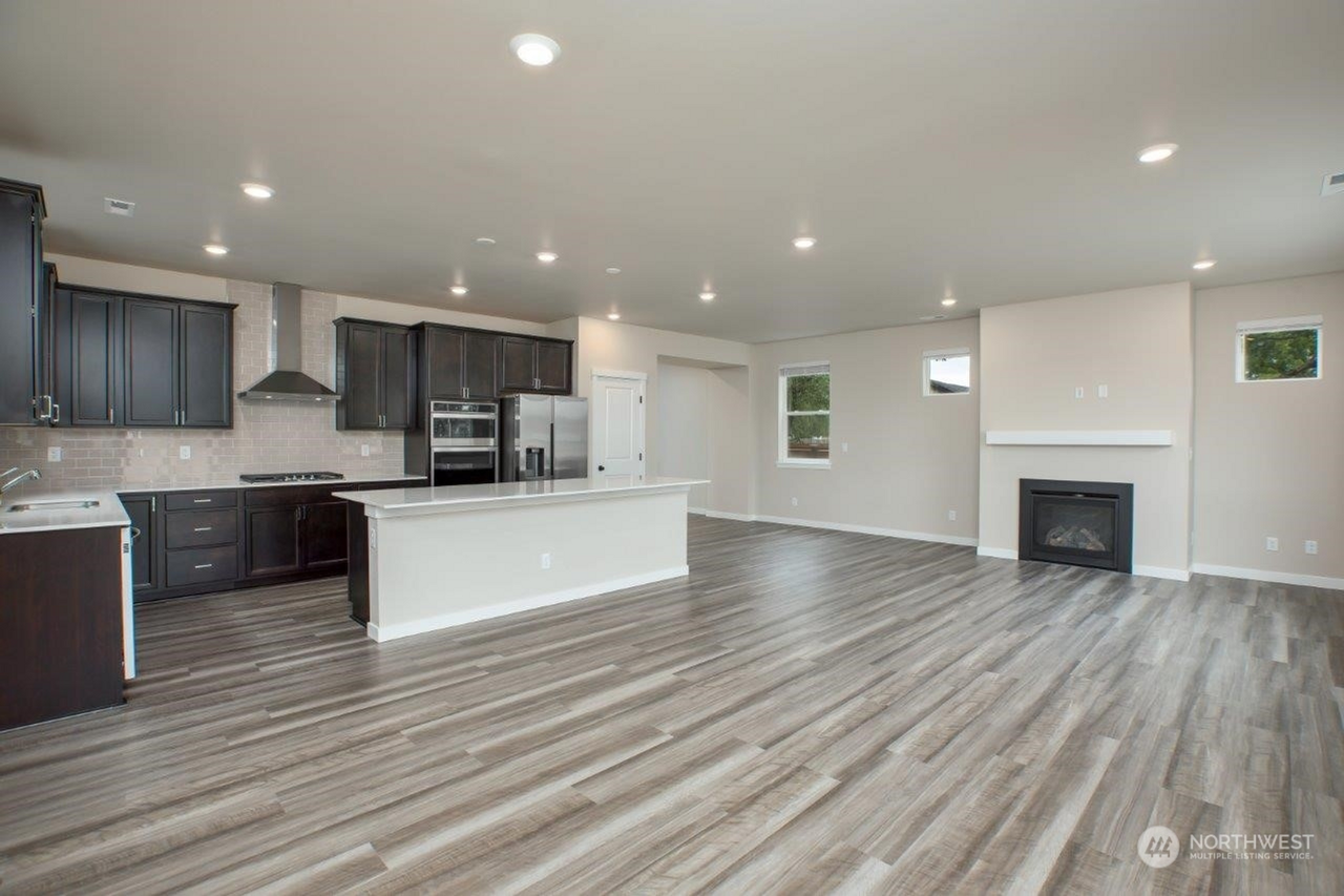 1541 27th St Nw - Photo 5 of 13