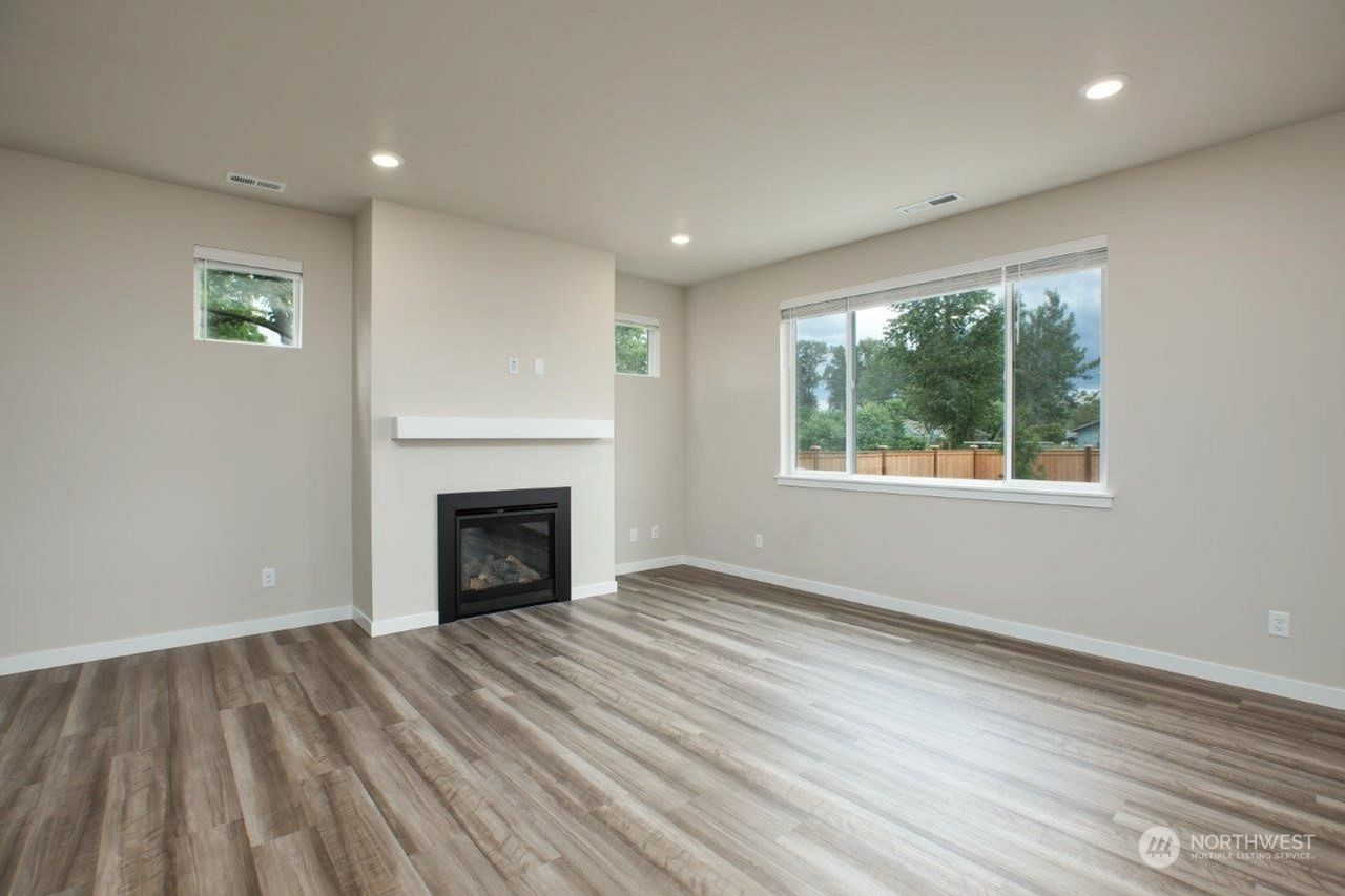 1541 27th St Nw - Photo 7 of 13