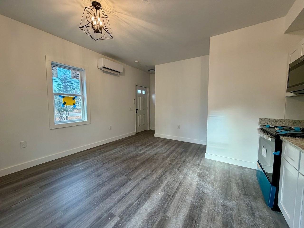 197 main St - Photo 4 of 23