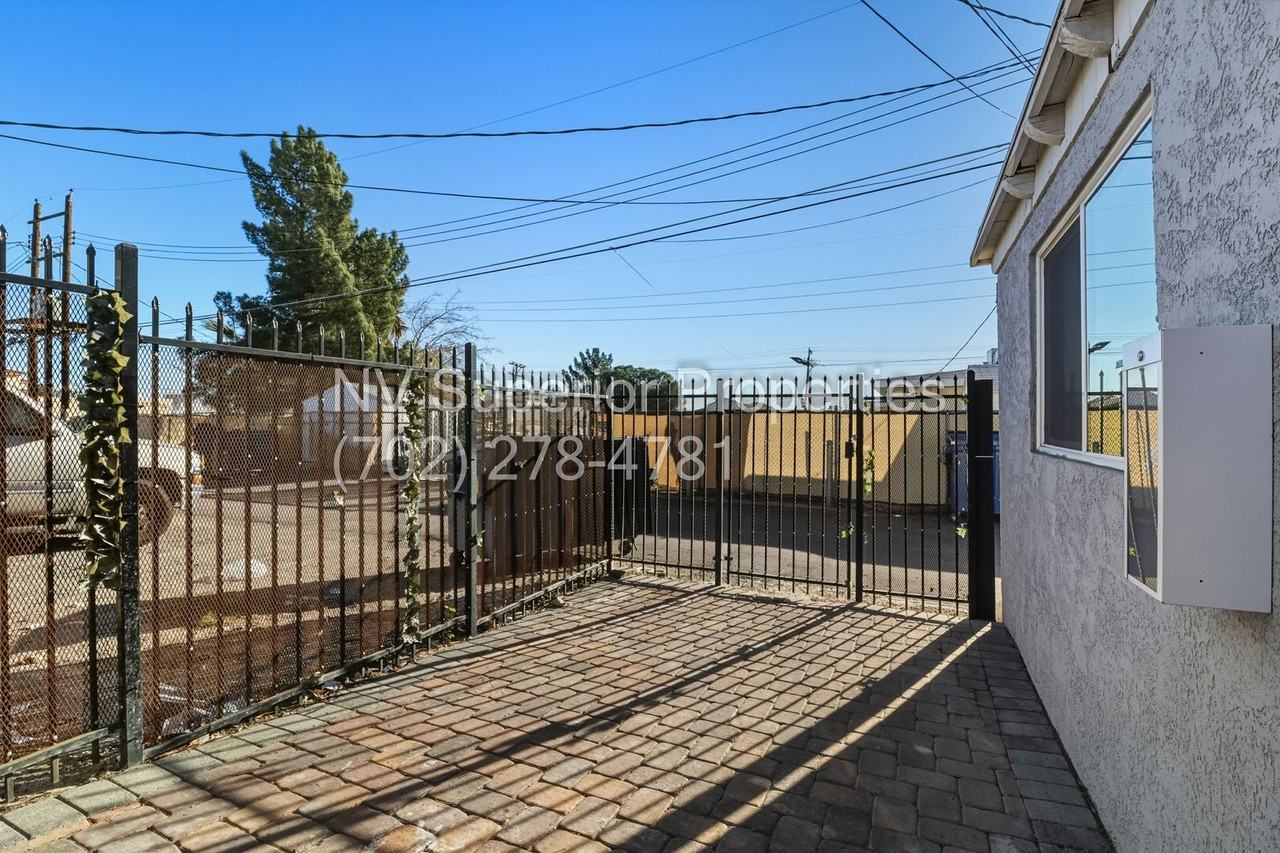 1301 E Ogden Ave #E - Photo 4 of 20