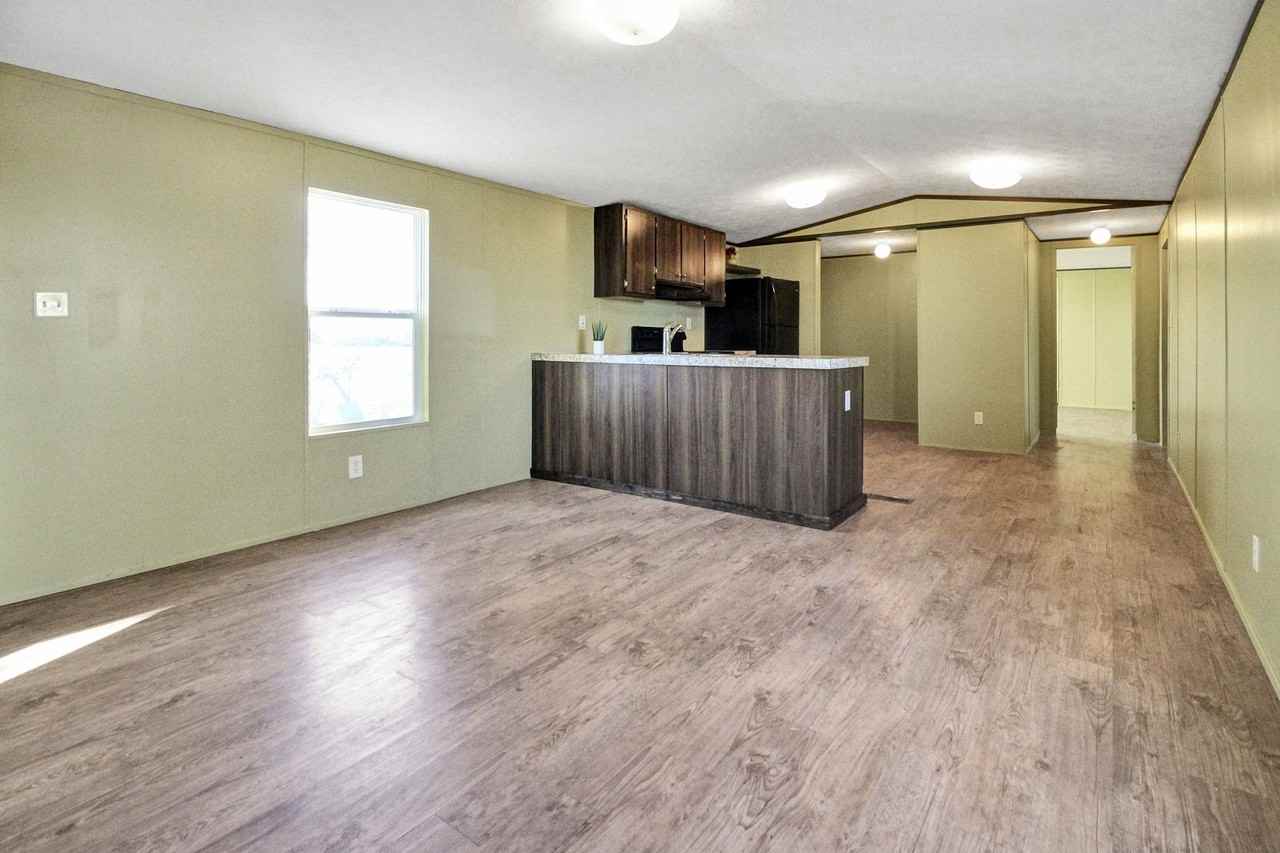 1310 W Fm 487 - Photo 6 of 17