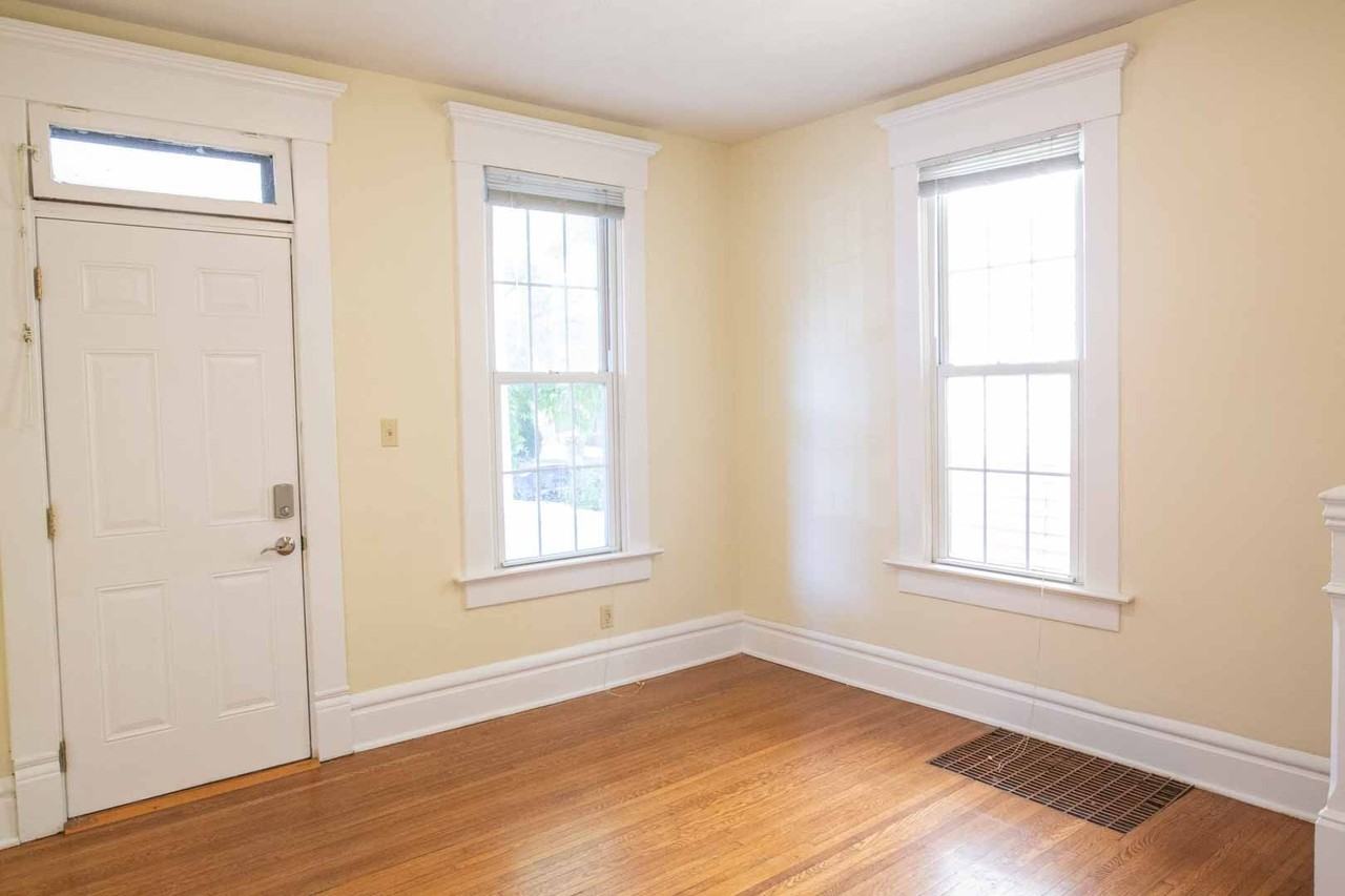 30 E Maynard Ave - Photo 3 of 36