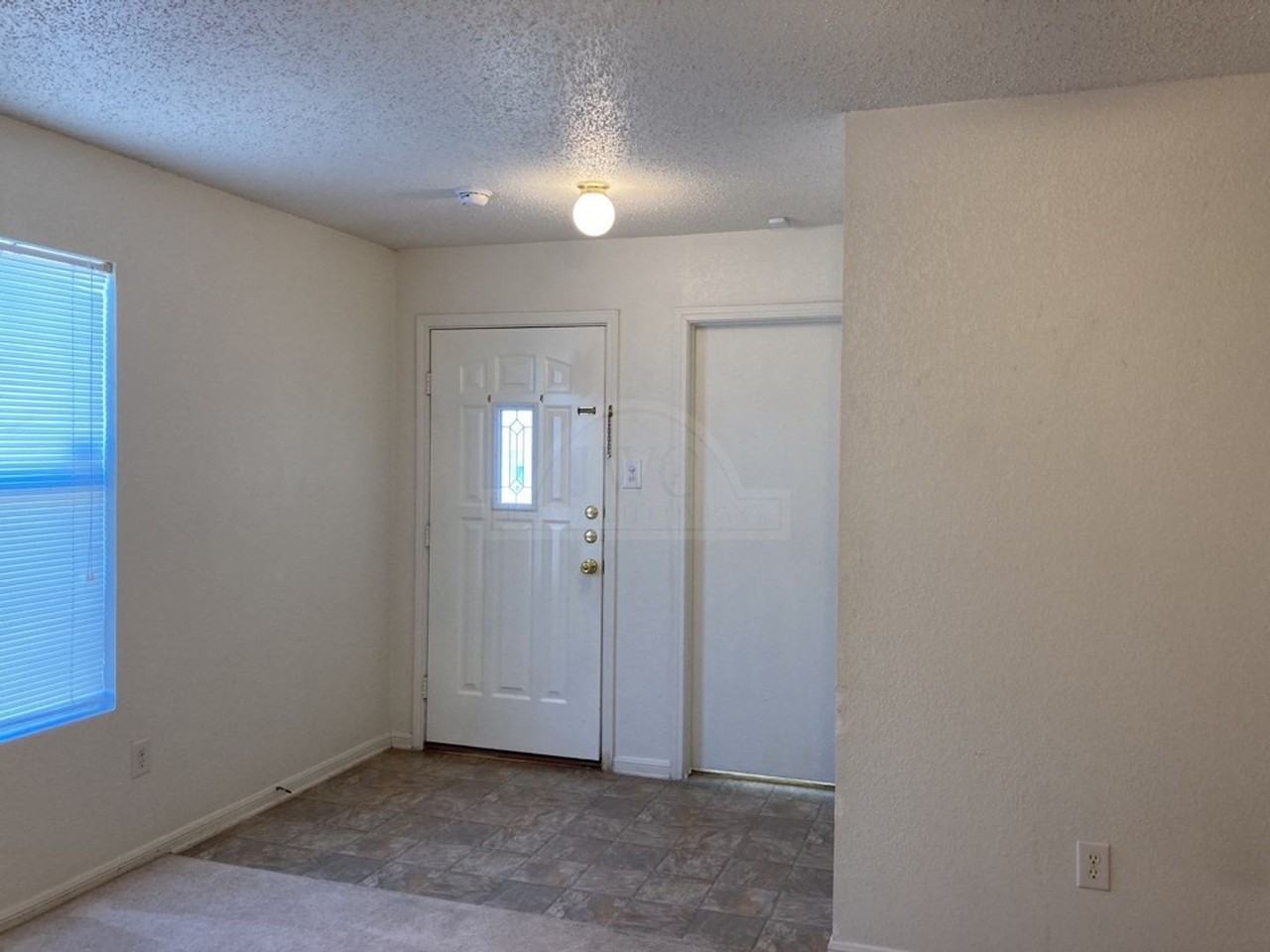 4307 Windcrest Dr - Photo 2 of 17