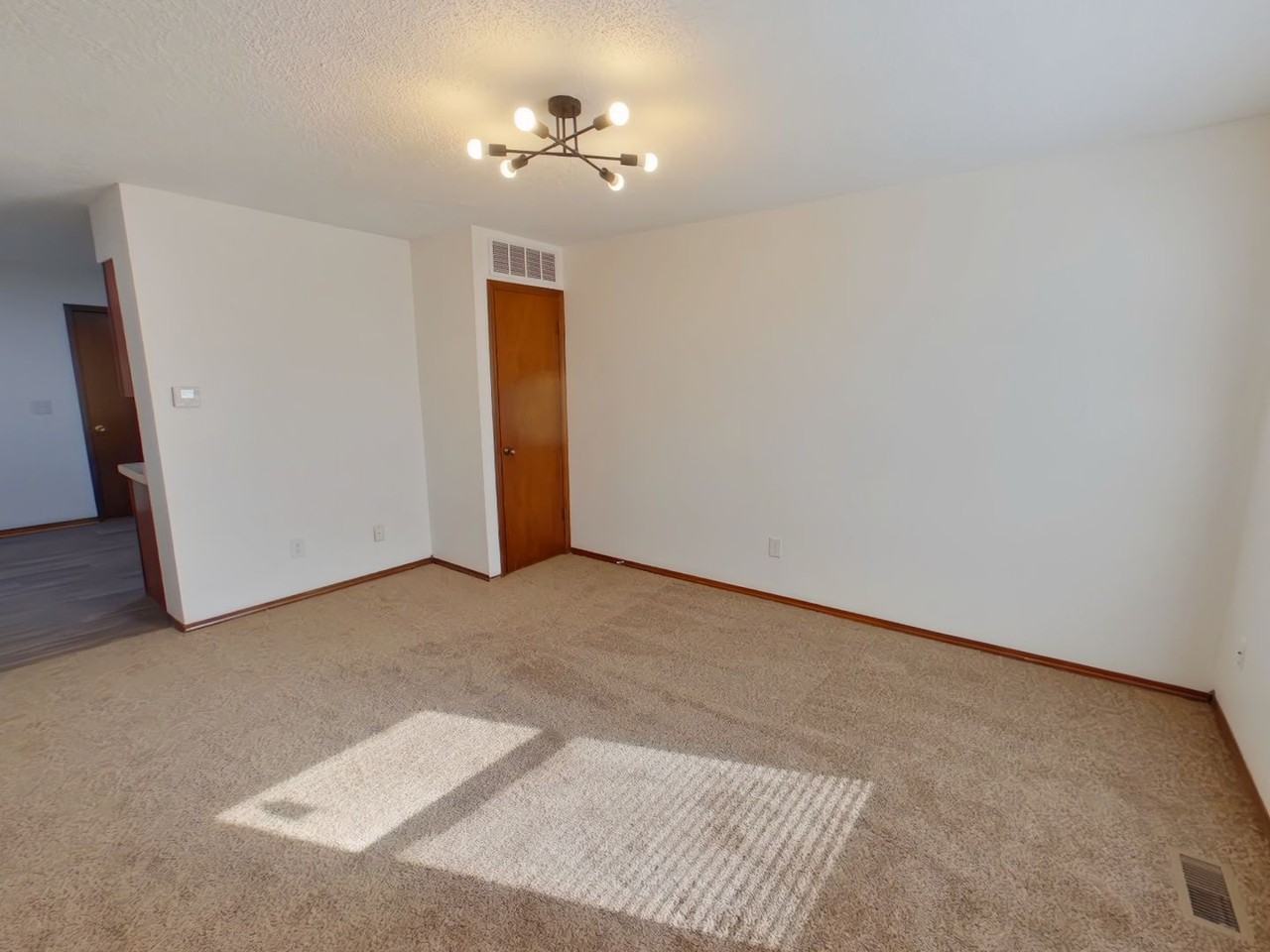 3233 S Illinois Ave #4 - Photo 2 of 10