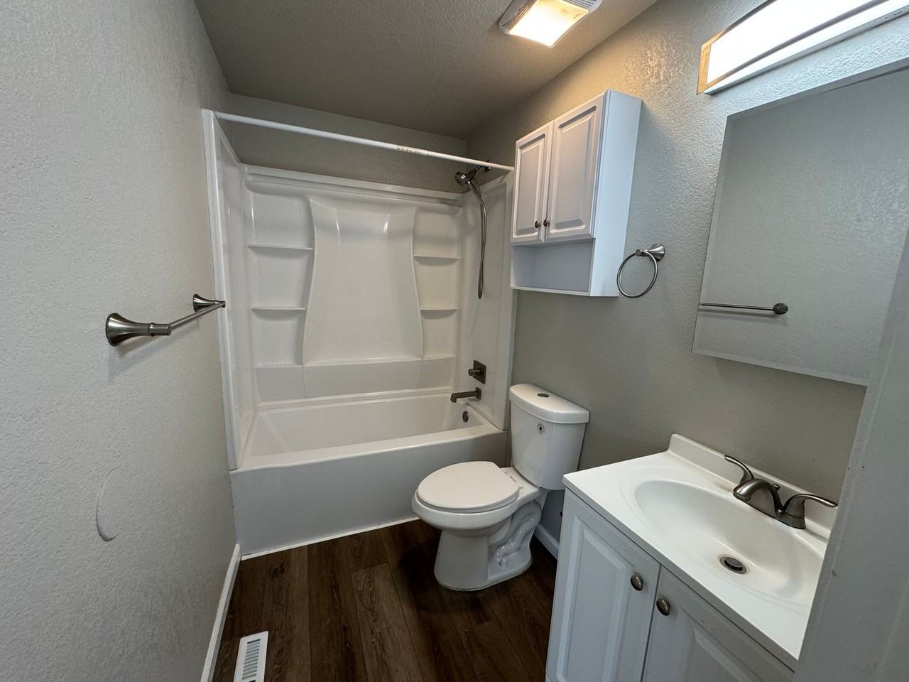 5230 Echo Ave - Photo 5 of 8