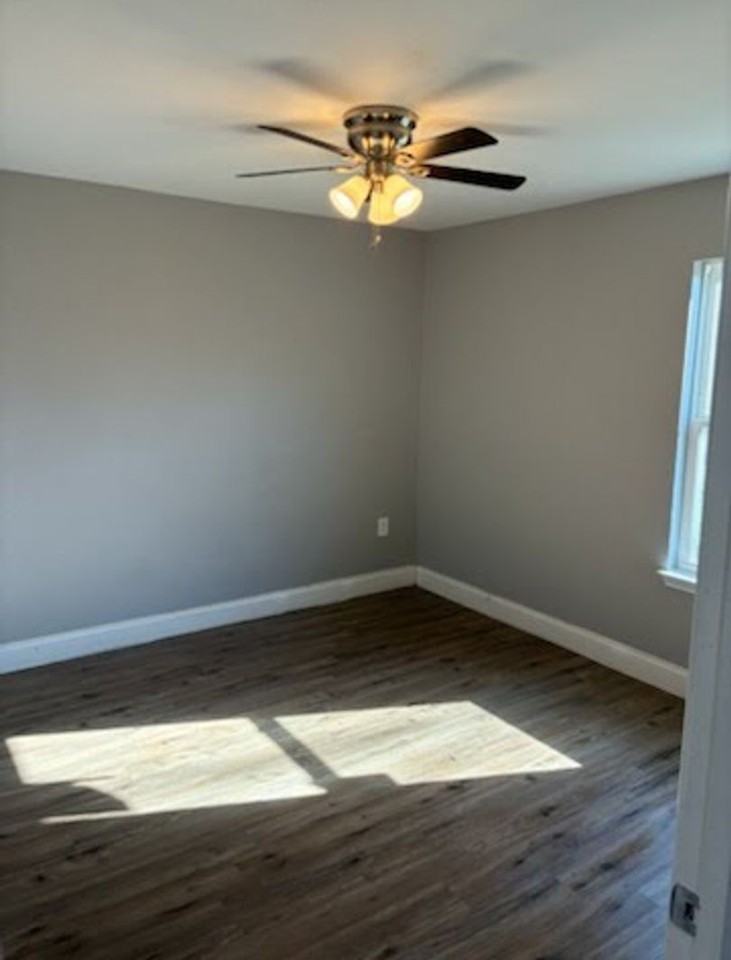 1707 Clark St - Photo 6 of 10