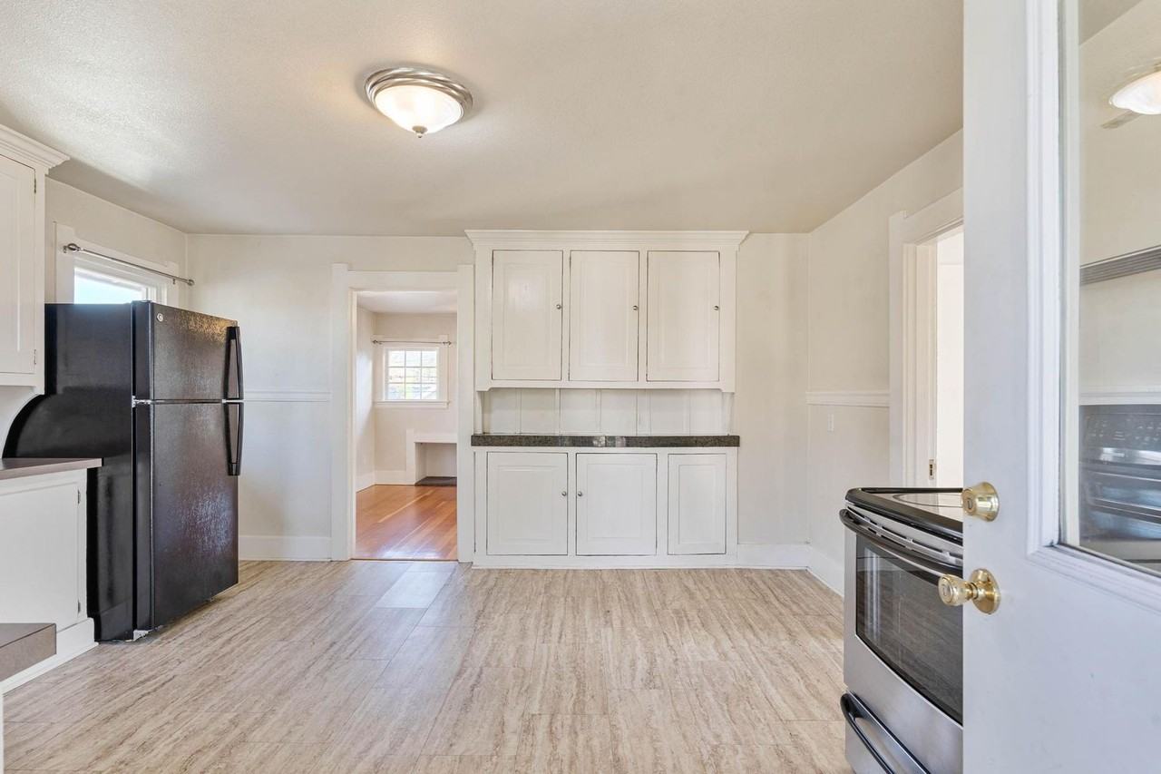 2129 Se Cesar E Chavez Blvd #2131 - Photo 4 of 38