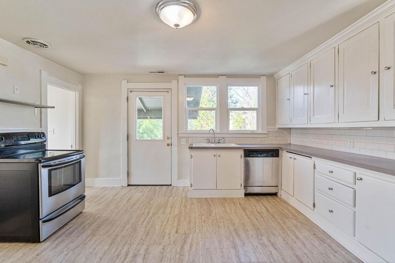 2129 Se Cesar E Chavez Blvd #2131 - Photo 7 of 38