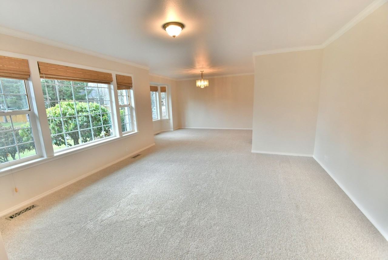 5227 108th St Sw - Photo 4 of 21