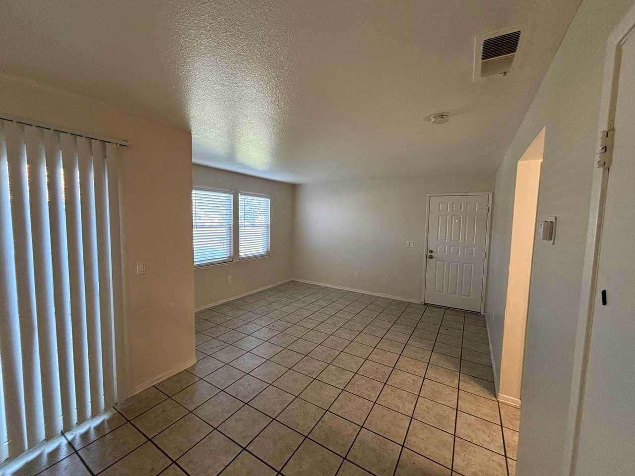 Sonoma Court Townhomes - Photo 5 of 28