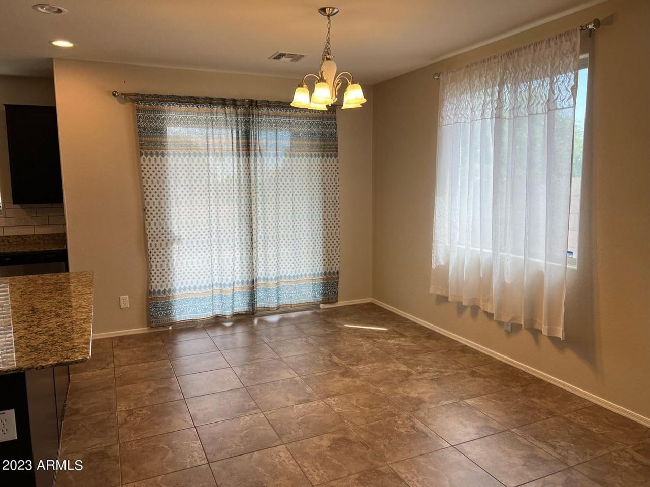 3330 E Russell St - Photo 4 of 15