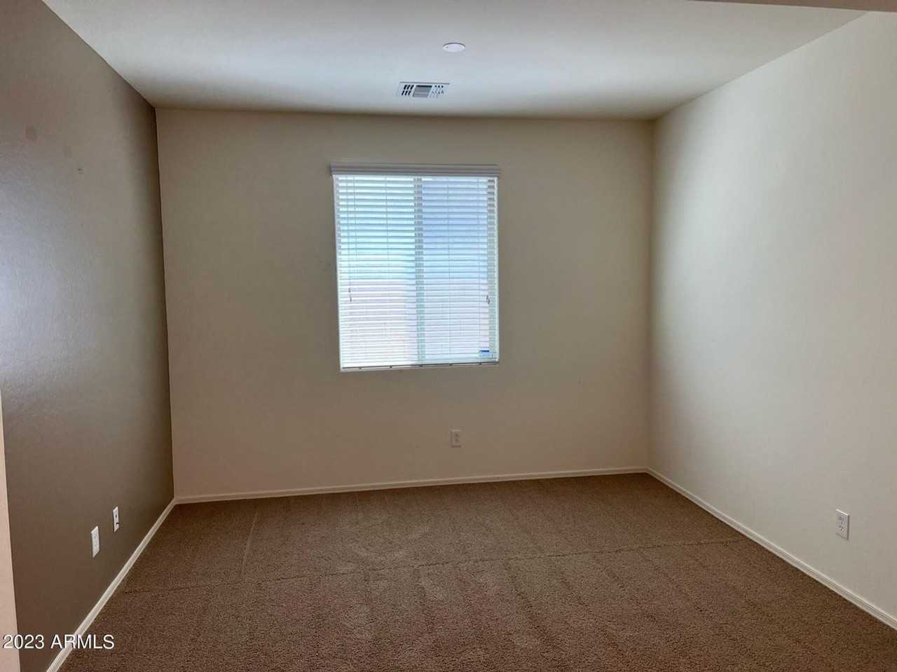 3330 E Russell St - Photo 6 of 15