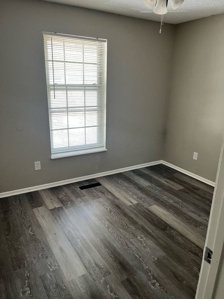 10401 Sycamore Ave - Photo 5 of 11