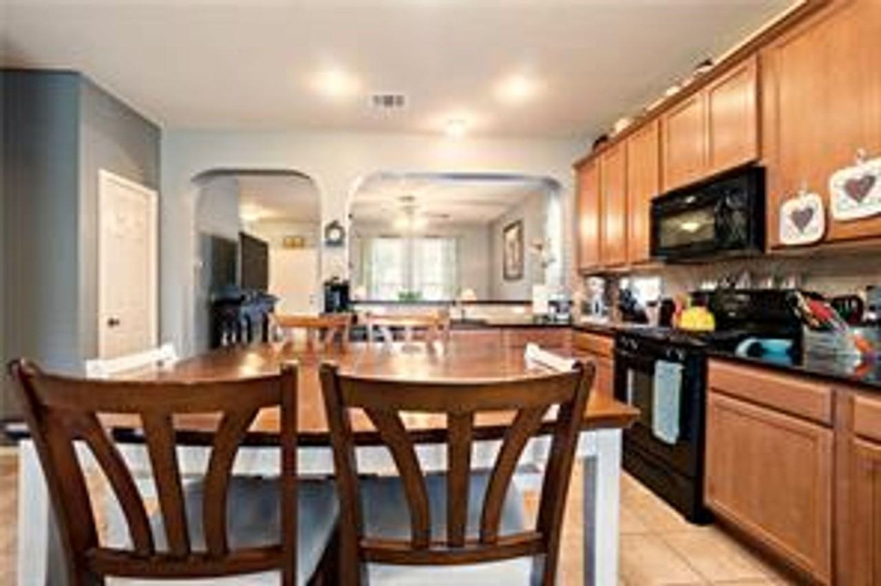 10504 Wylie Dr - Photo 6 of 25