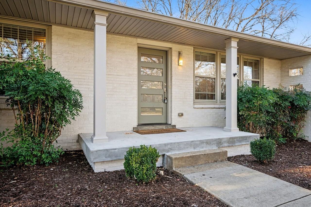 4303 Castleman Ct - Photo 4 of 29