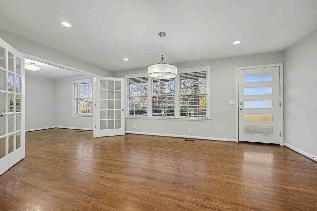 4303 Castleman Ct - Photo 5 of 29