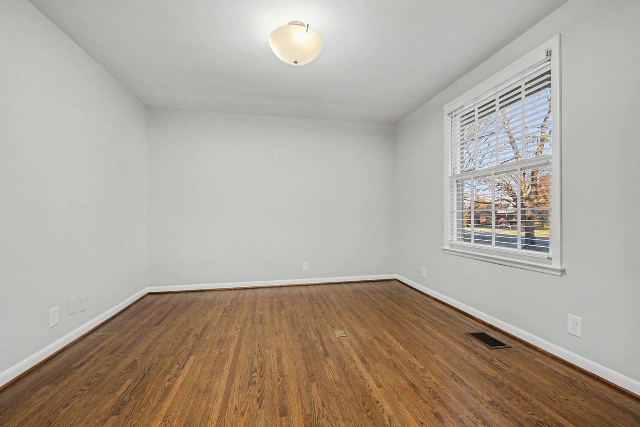 4303 Castleman Ct - Photo 7 of 29