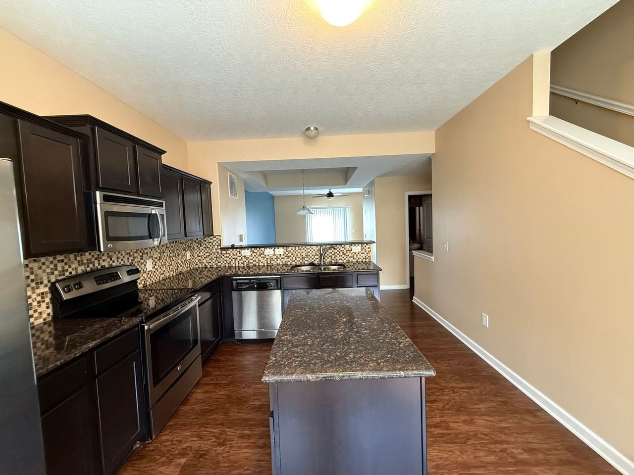 5422 Holly River Ave - Photo 5 of 19