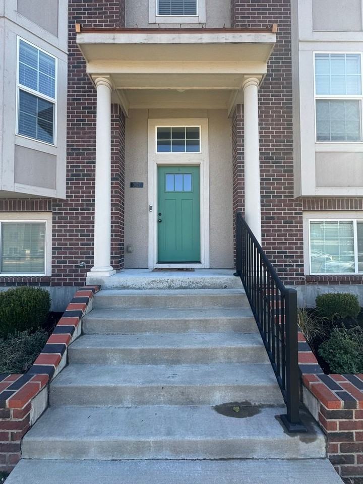 3015 Swift Ave - Photo 2 of 2