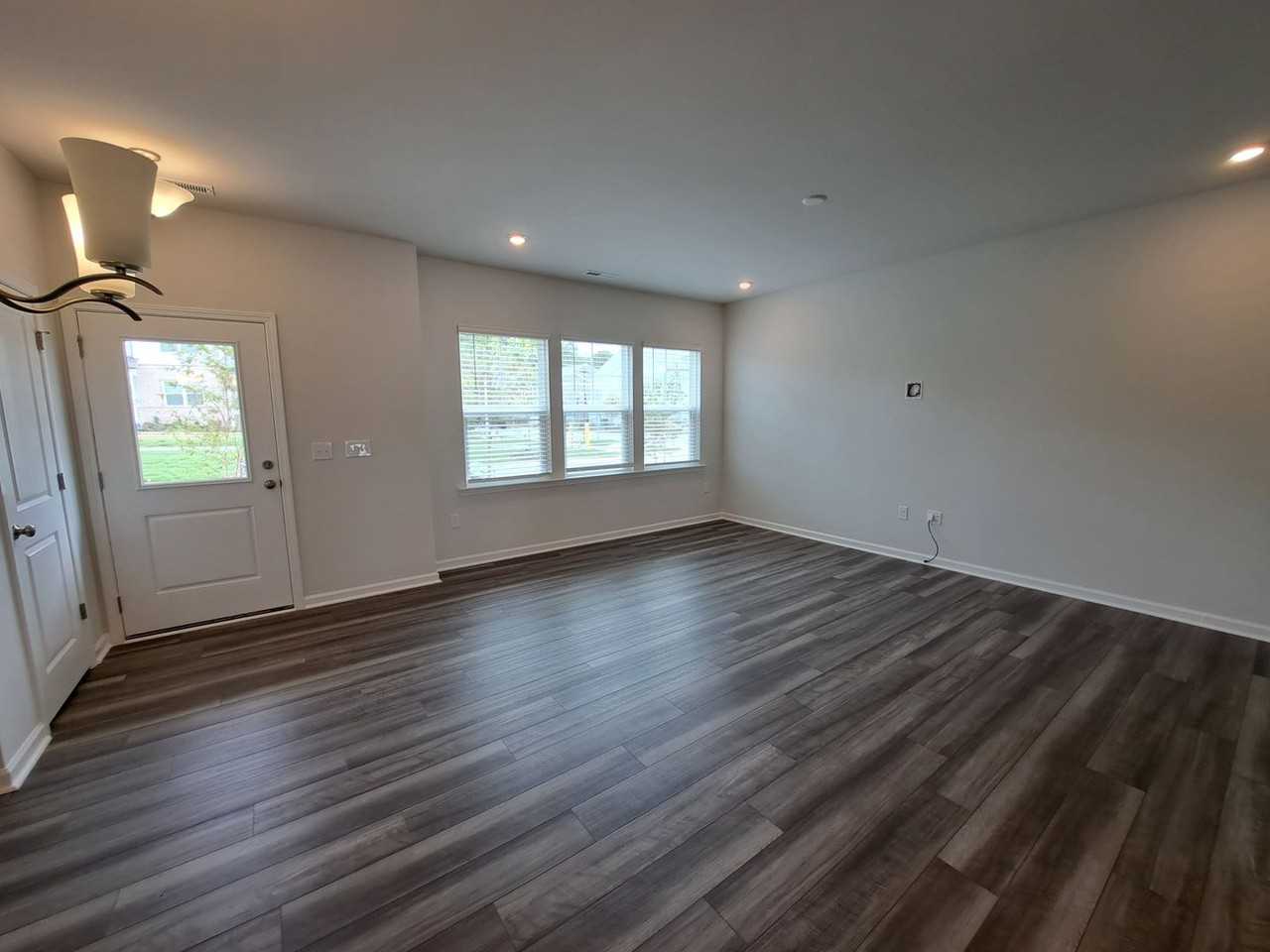 403 Parker Station Ave - Photo 2 of 27