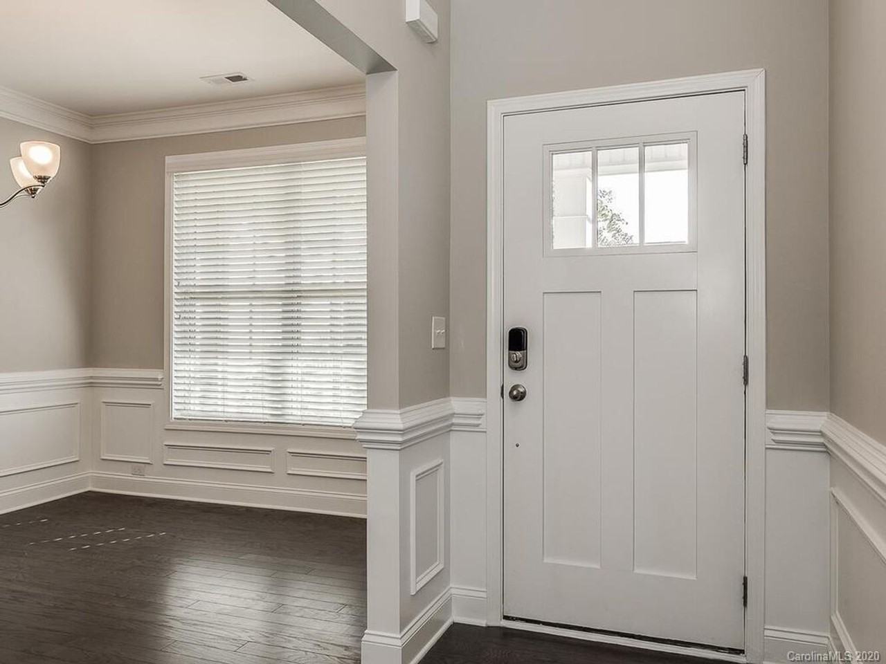 8810 Douglas Palace Ct - Photo 7 of 26