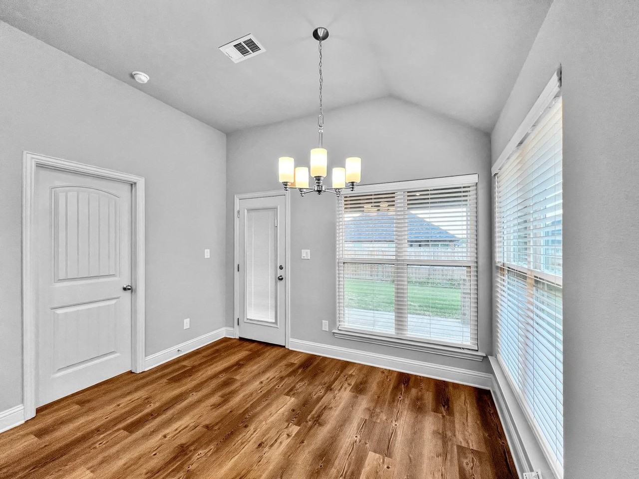 2812 Orchid Dr - Photo 6 of 24