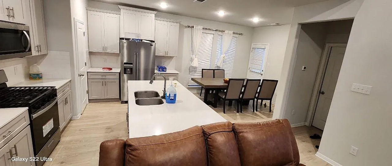 201 White Horses Dr - Photo 5 of 11