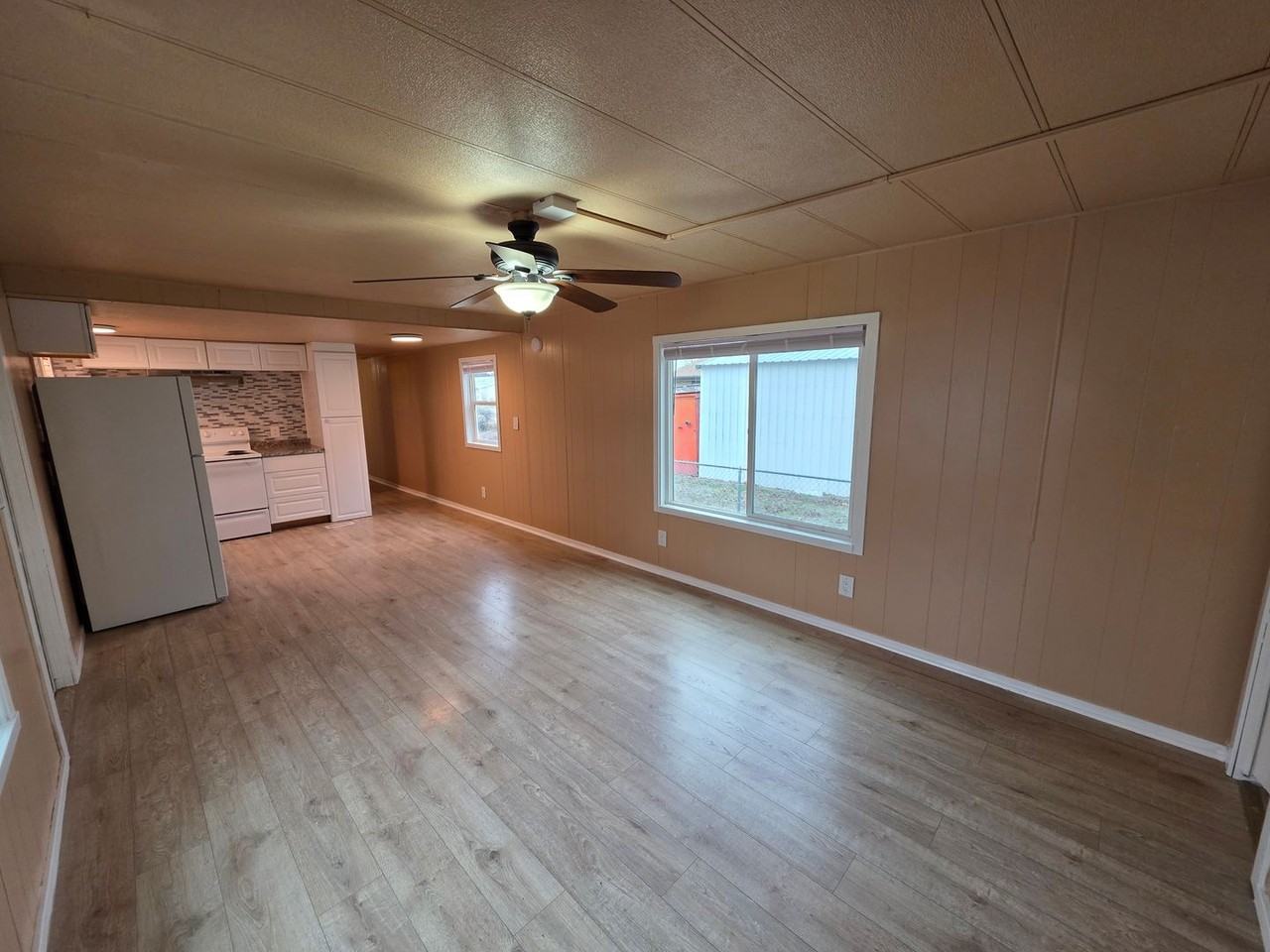 17223 E 4th Ave - Photo 2 of 10