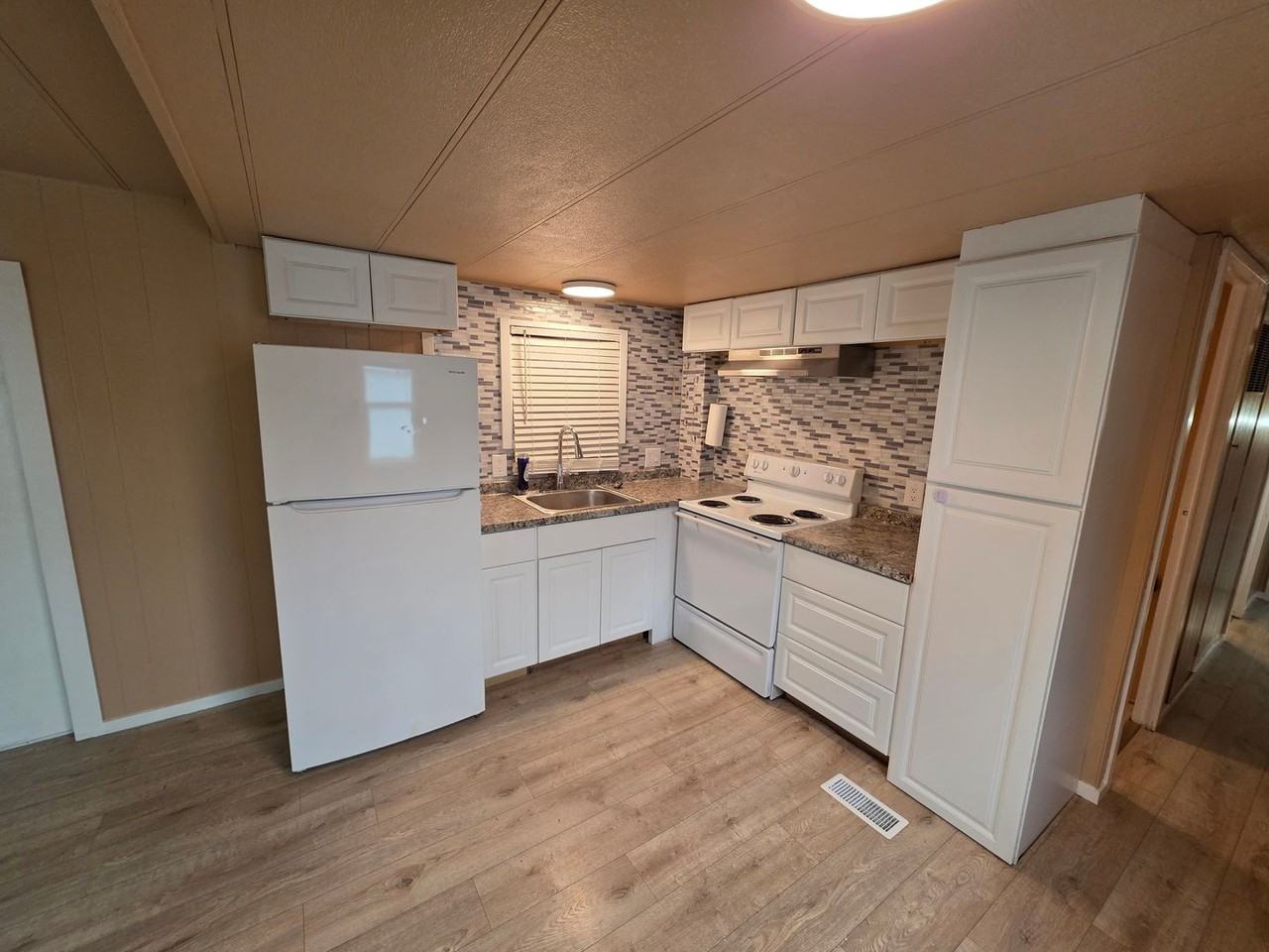 17223 E 4th Ave - Photo 3 of 10