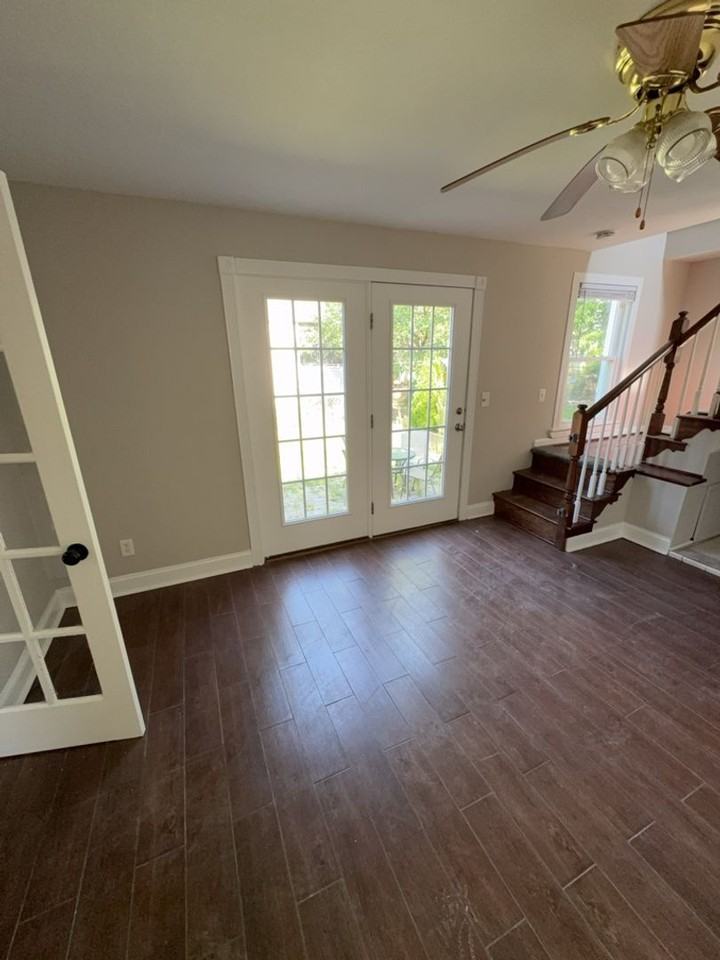 547 Munroe Cir - Photo 5 of 28