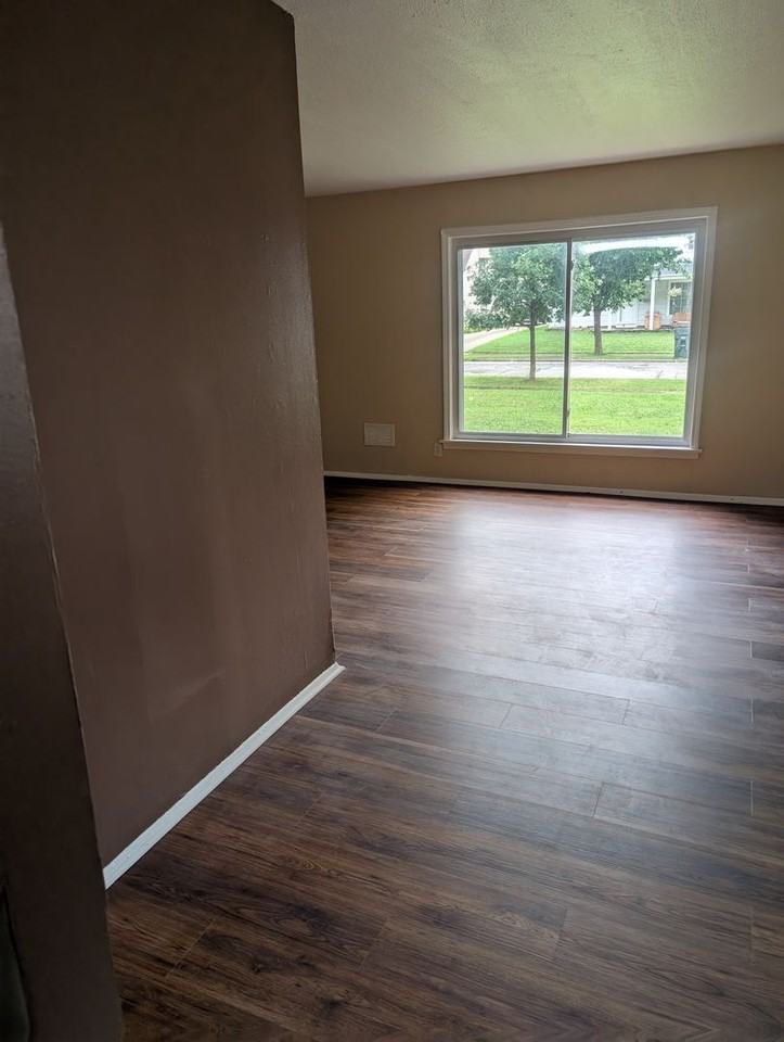 26931 Shirley Ave - Photo 3 of 18