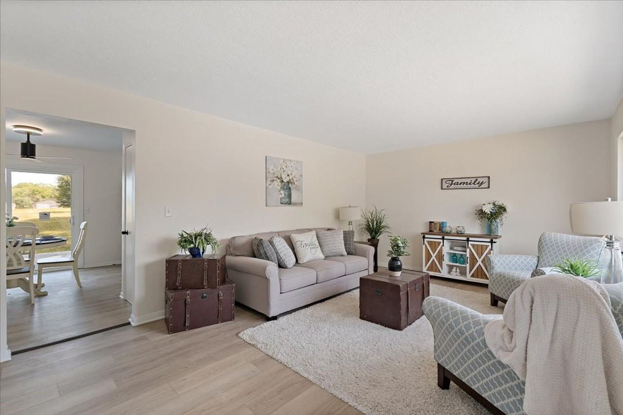 1237 Hilltop Dr - Photo 5 of 38