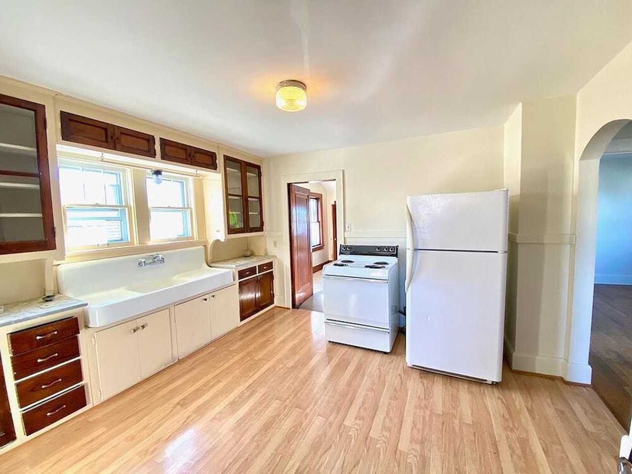 1314 Jones Ave - Photo 3 of 10