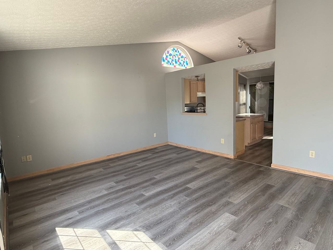 7294 Aplin Dr - Photo 3 of 13