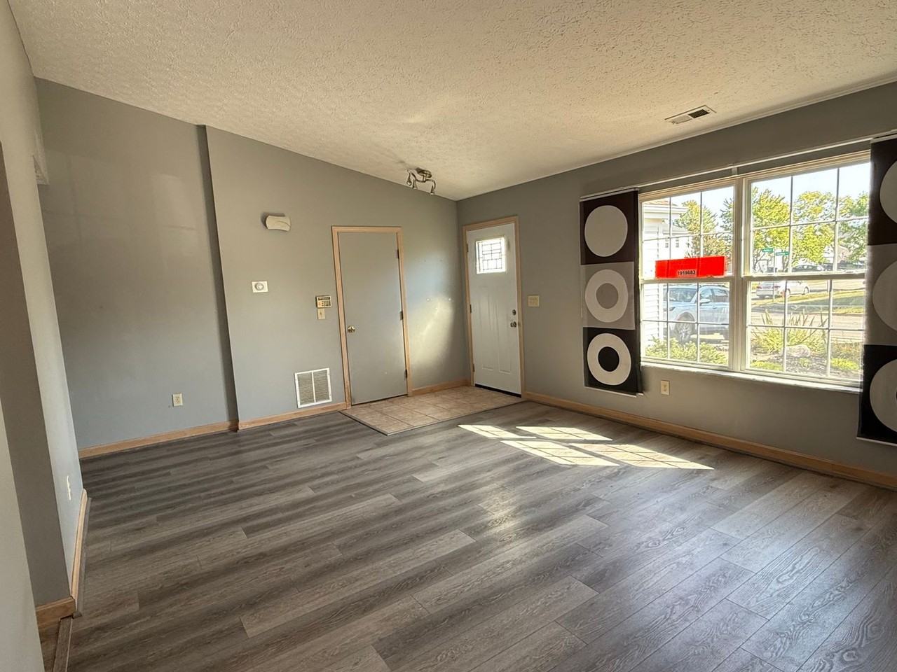 7294 Aplin Dr - Photo 4 of 13