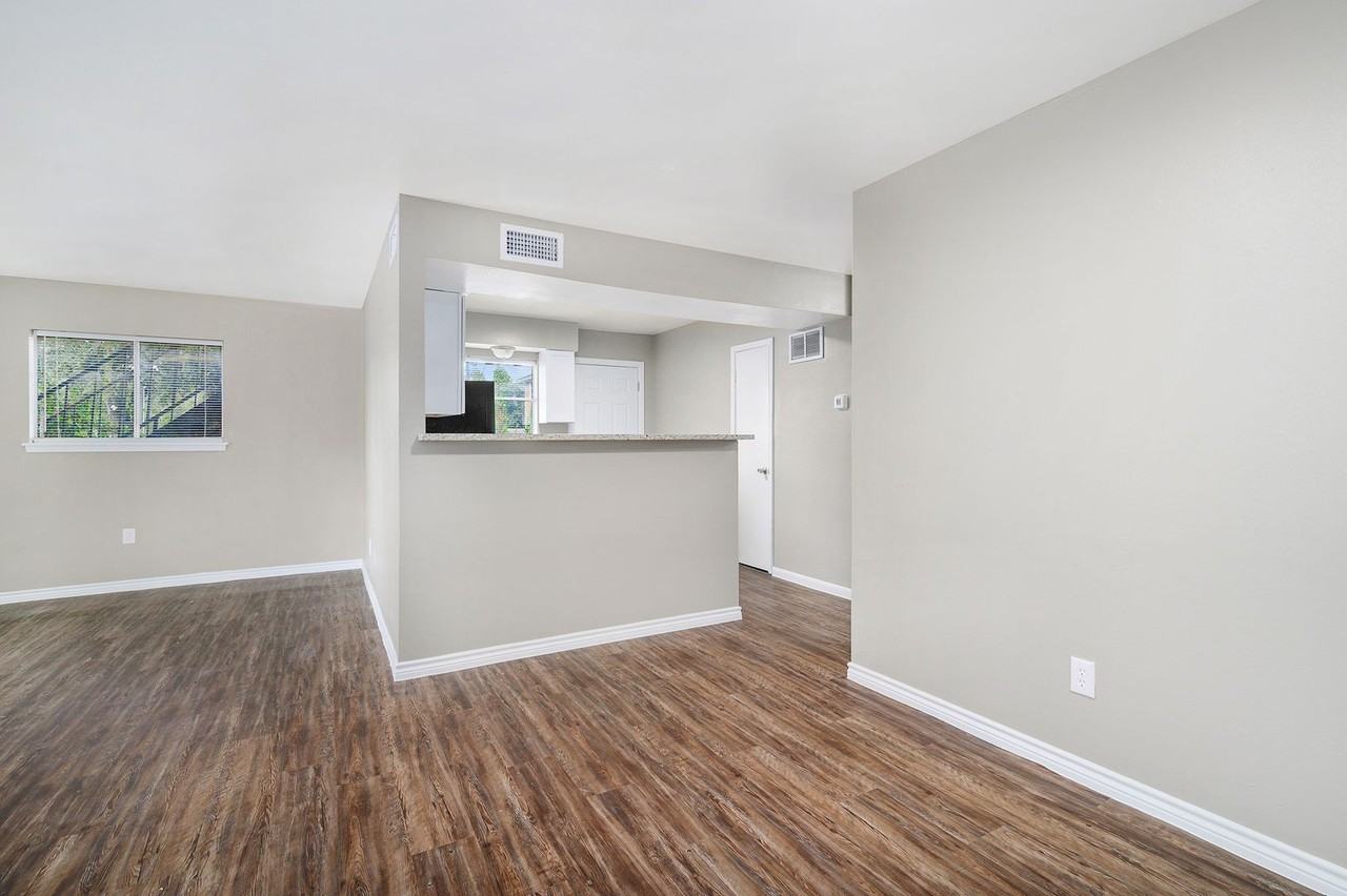 1303 S 2nd St #4 - Photo 5 of 10