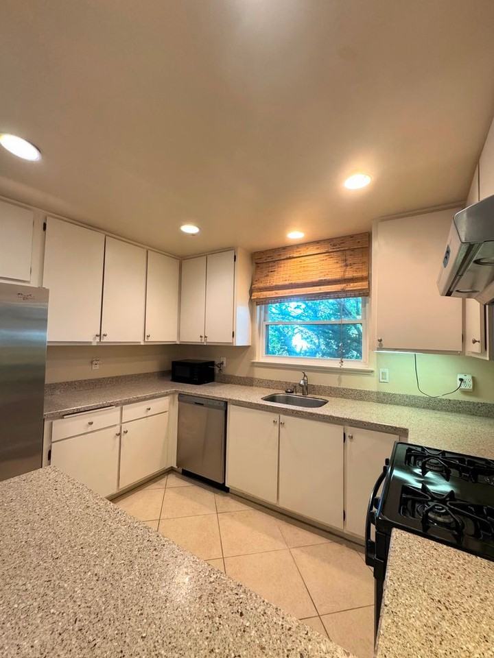 5536 Butano Way - Photo 4 of 19