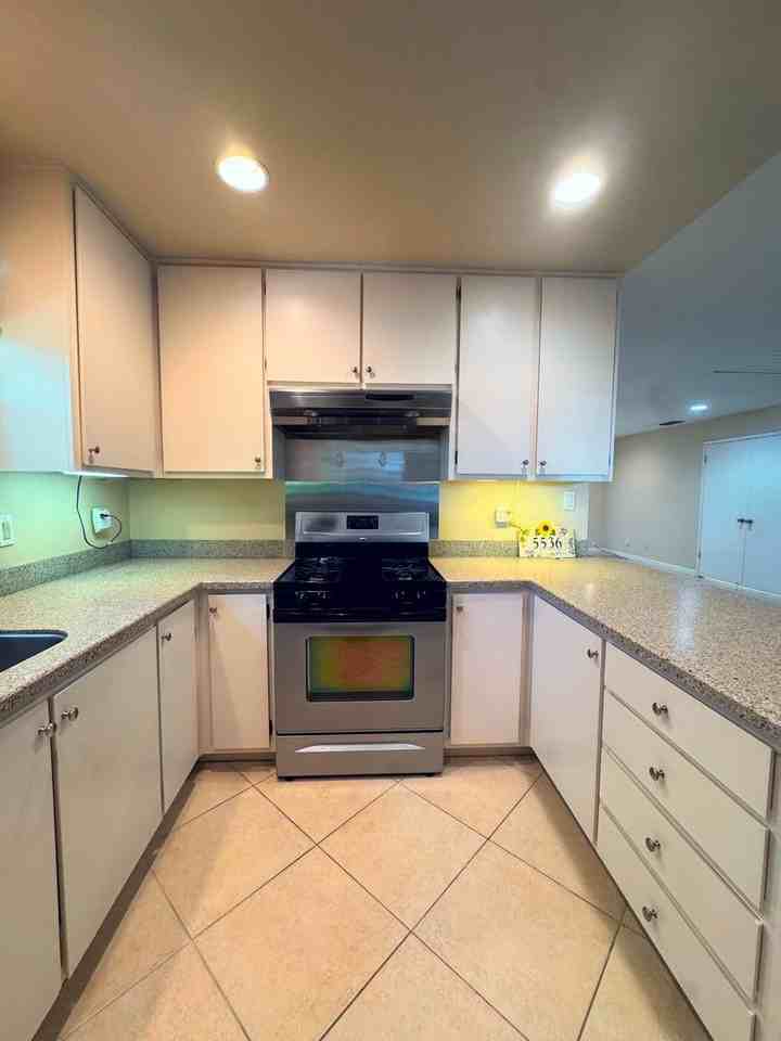 5536 Butano Way - Photo 5 of 19