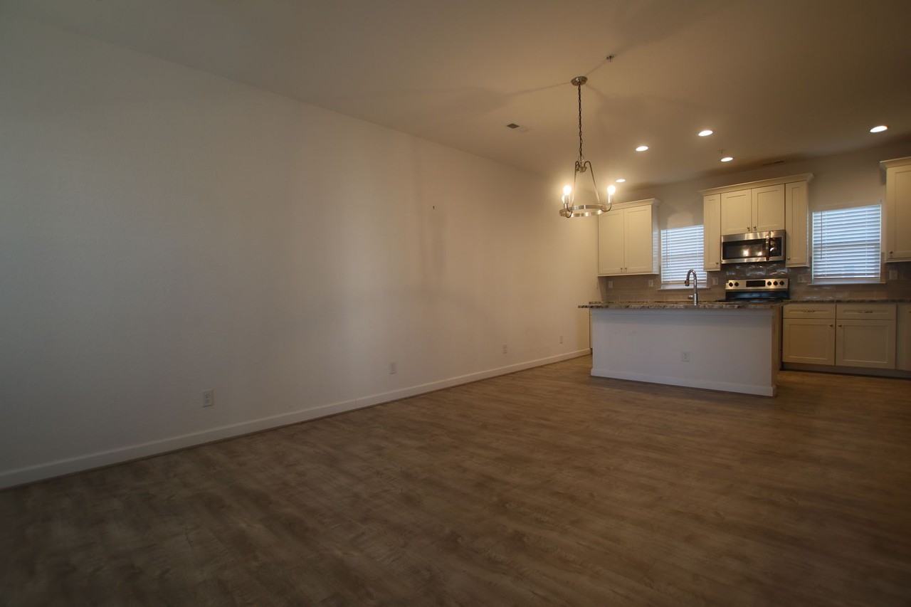 4319 Pinter Ln - Photo 4 of 49