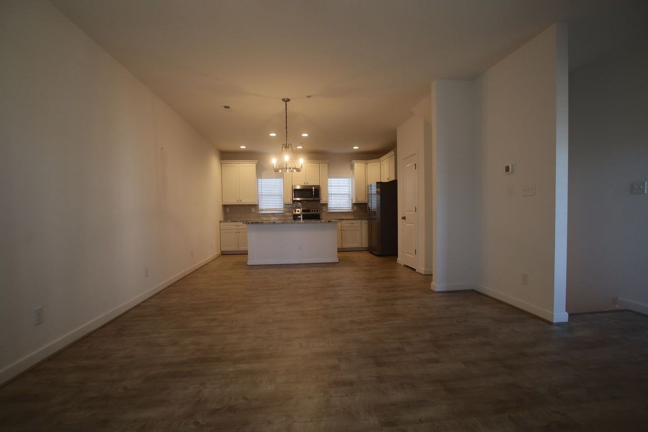 4319 Pinter Ln - Photo 6 of 49