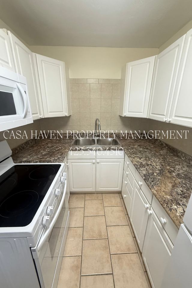 189 Cedar Point Rd #2 - Photo 5 of 10