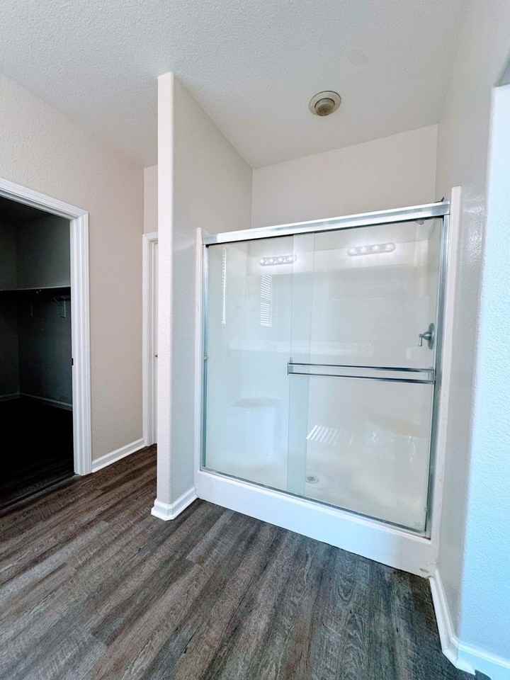 2448 Boxwood St - Photo 4 of 23