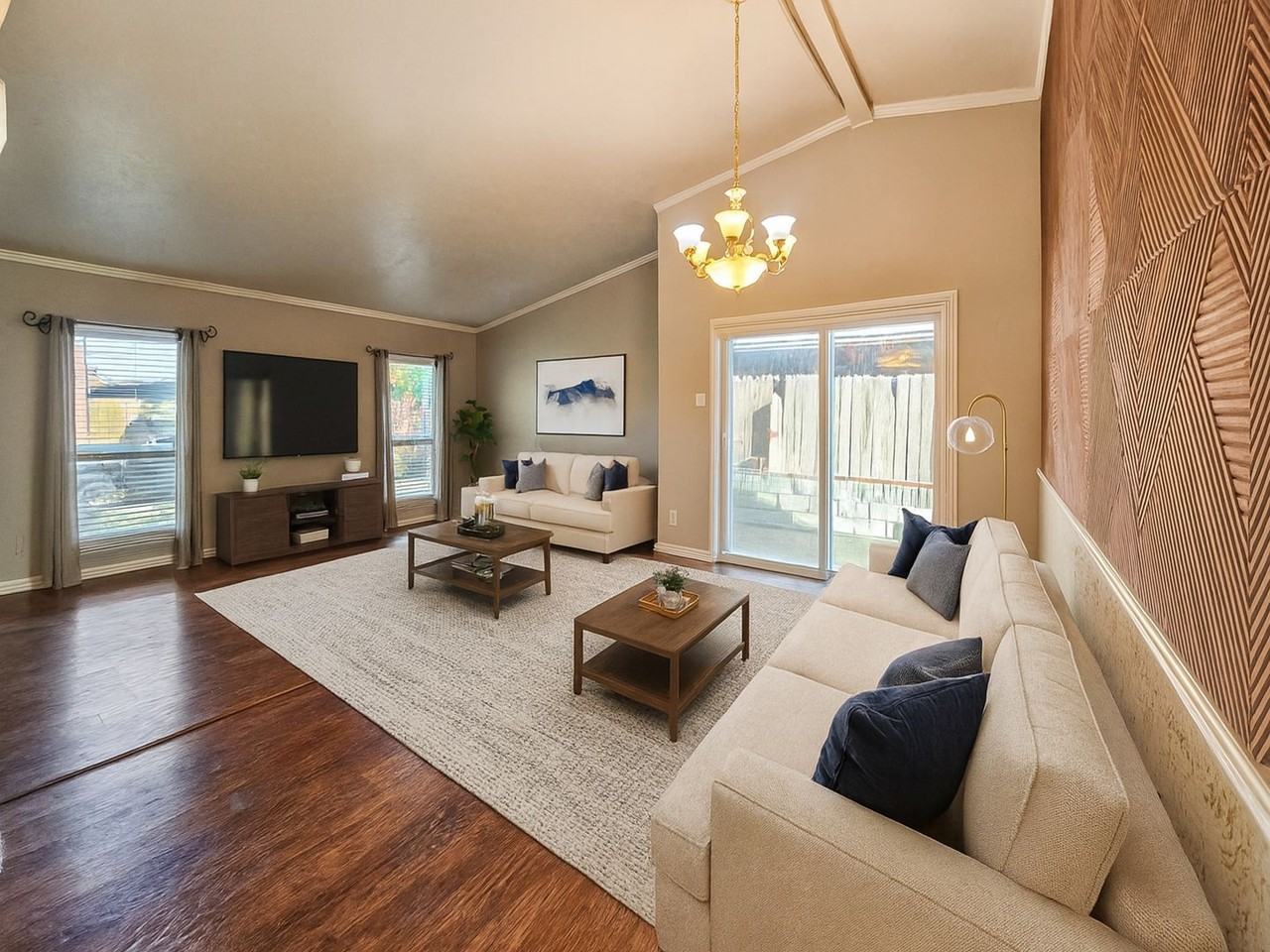 7306 Oakmore Dr - Photo 3 of 28