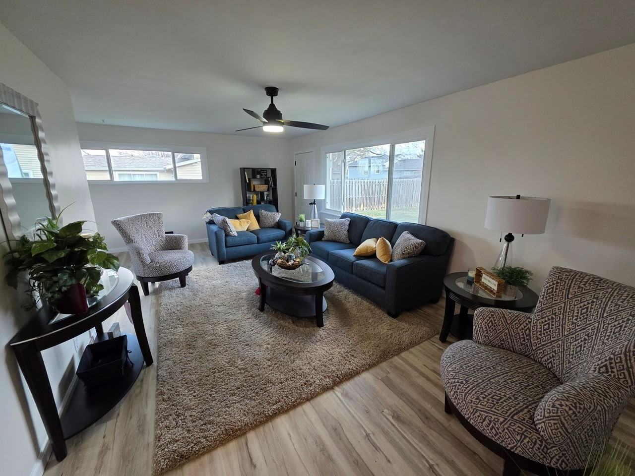 1519 Parklane Dr - Photo 6 of 23