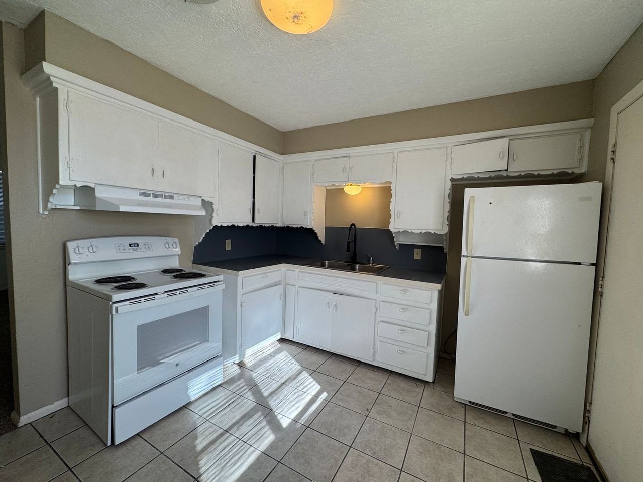 4304 Nw Pollard Ave - Photo 4 of 13