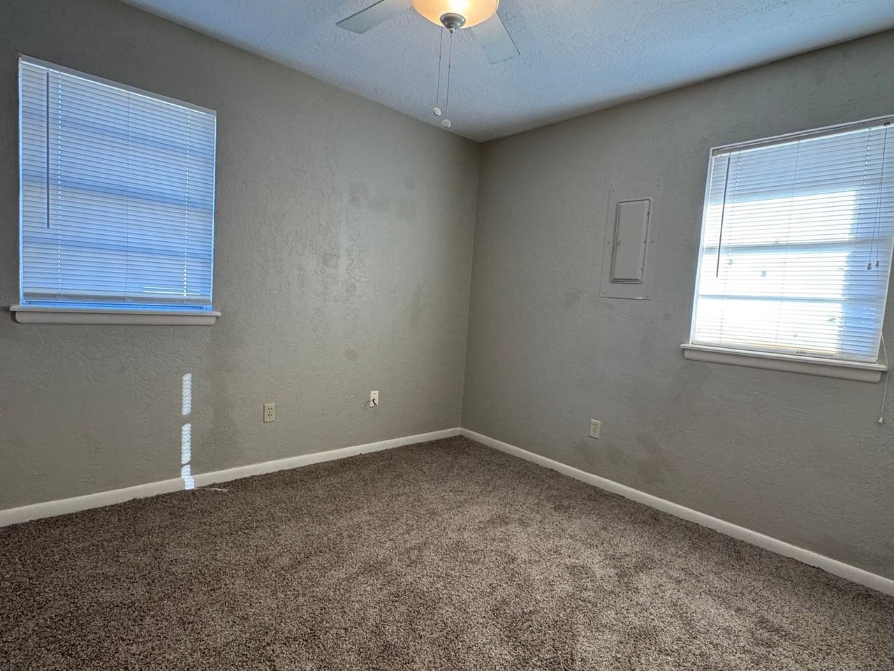 4304 Nw Pollard Ave - Photo 7 of 13