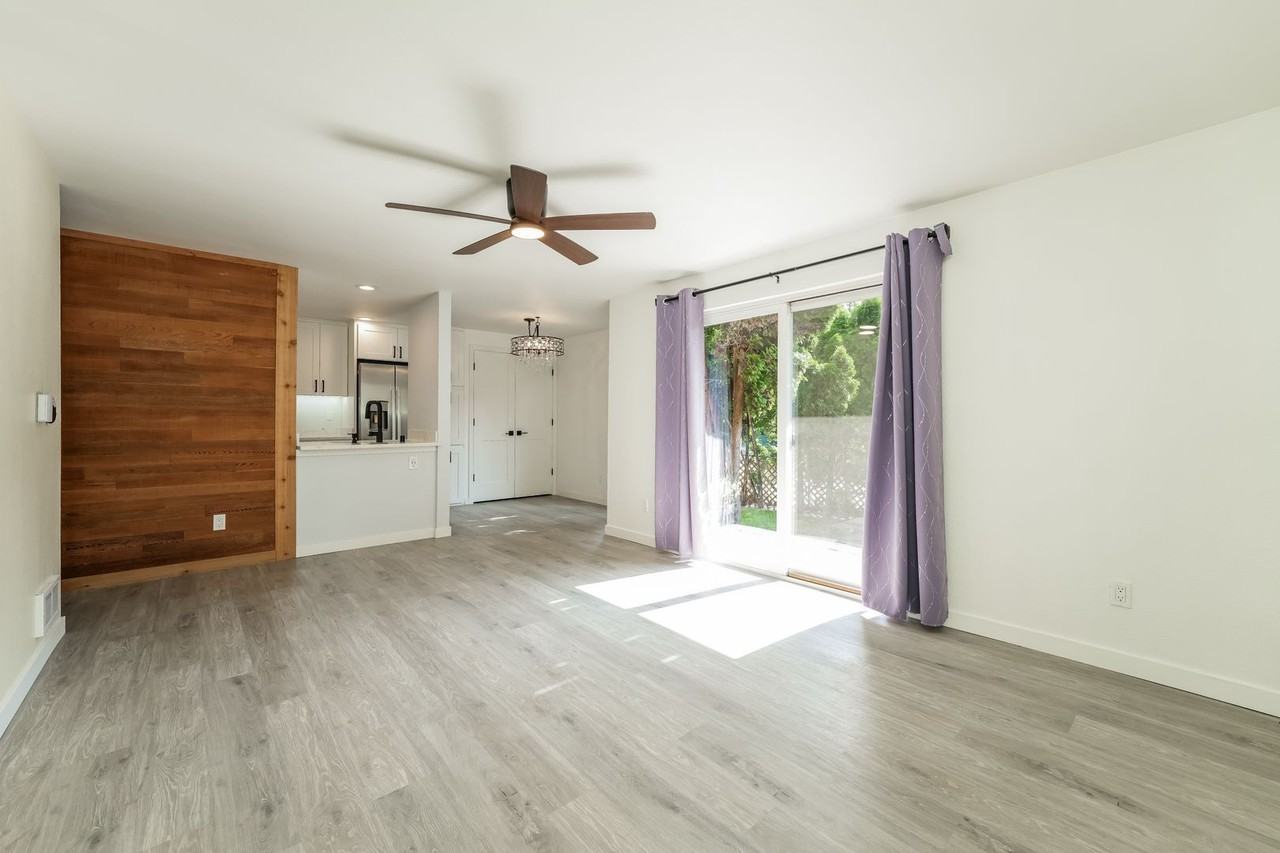 7201 224th St Sw #L3 - Photo 4 of 21