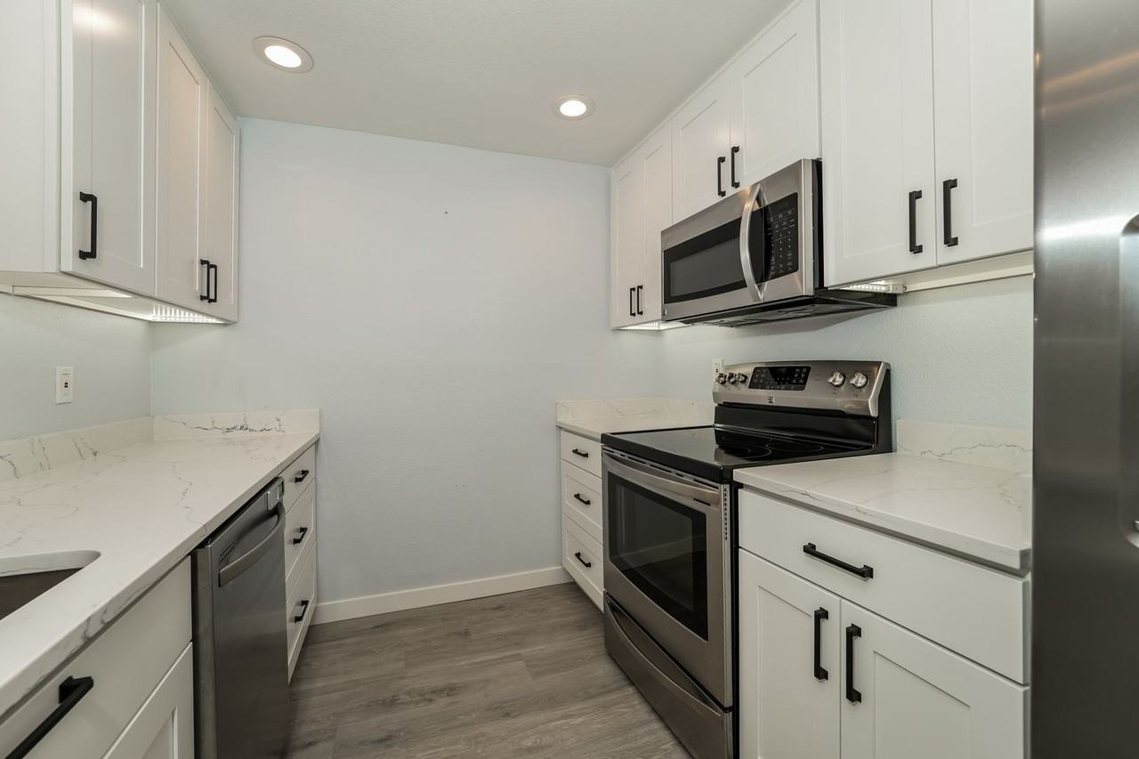 7201 224th St Sw #L3 - Photo 7 of 21