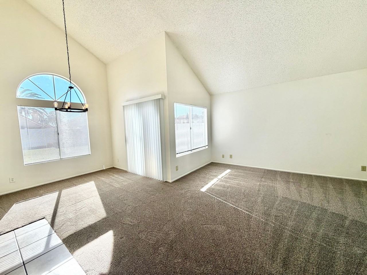 25343 Ceremony Ave - Photo 5 of 33